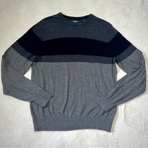 IZOD Men's Charcoal Striped Wool Blend Sweater - Small